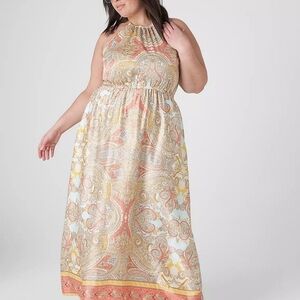 Chic Paisley Maxi Dress in Cream and Orange